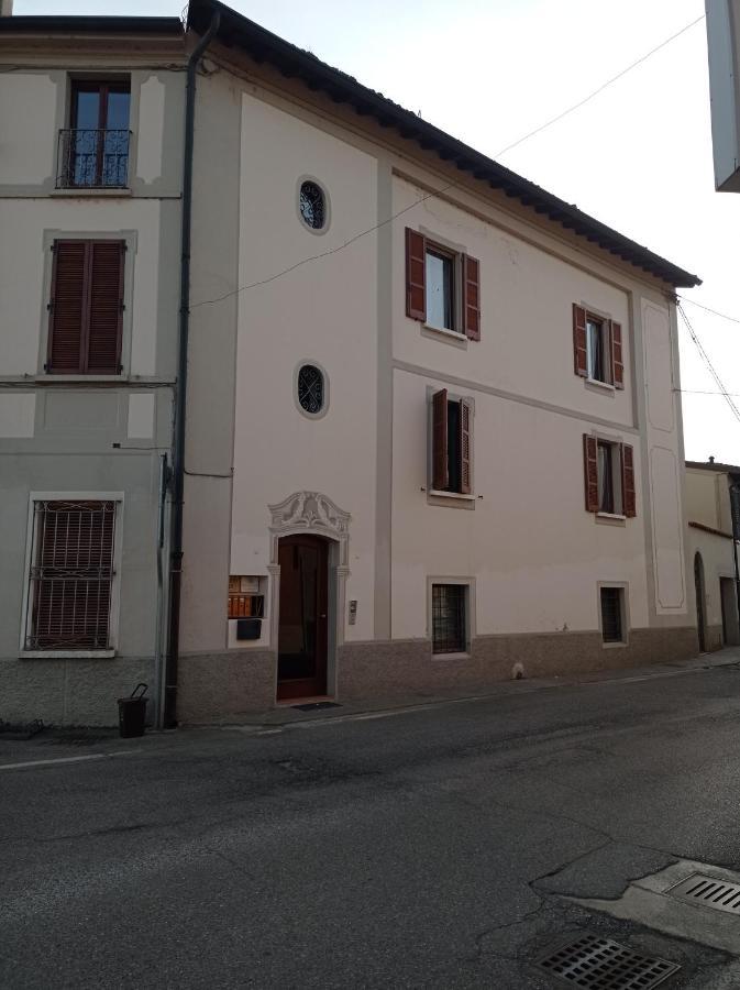 Apartamento House Piazza Vittoria Medole Exterior foto